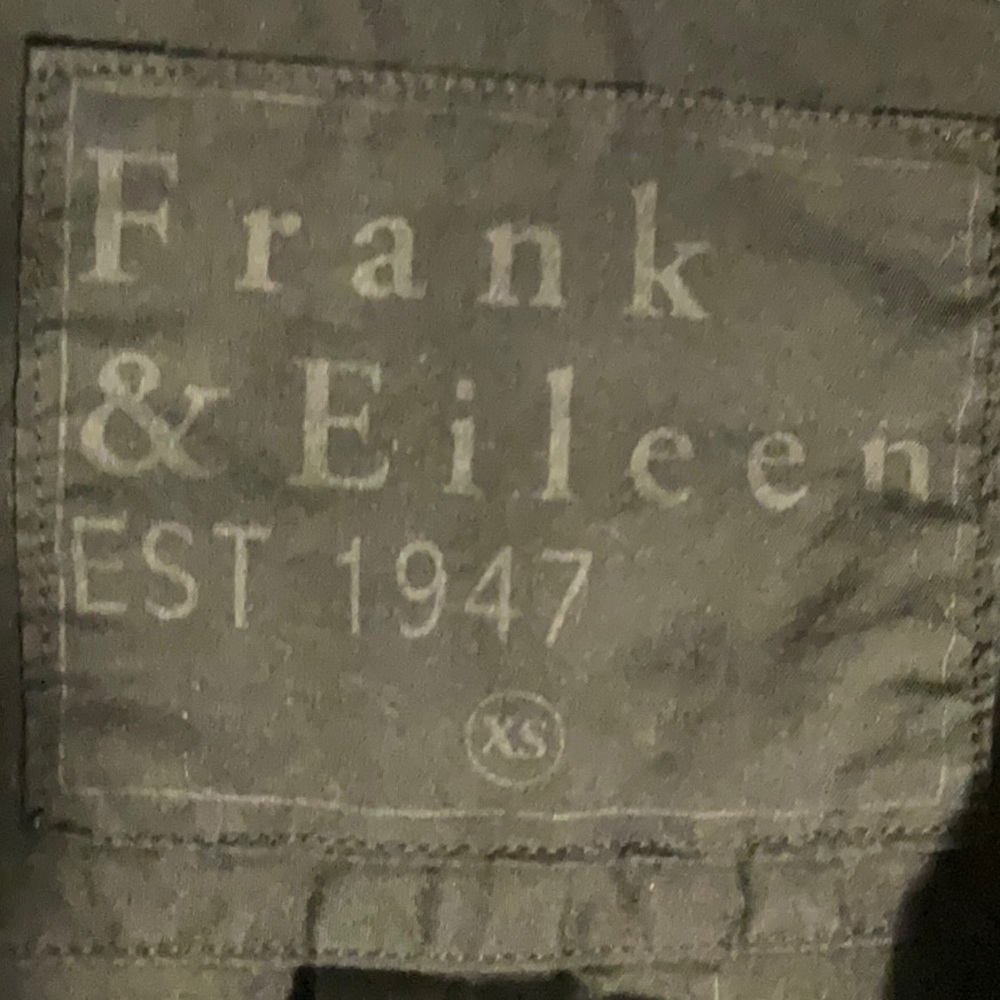 🌟Frank & Eileen🌟fitted perfectly in all the right places shirt